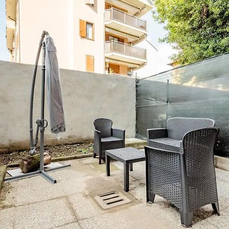 A.P. Appartamento O Camera Corsico Exterior photo